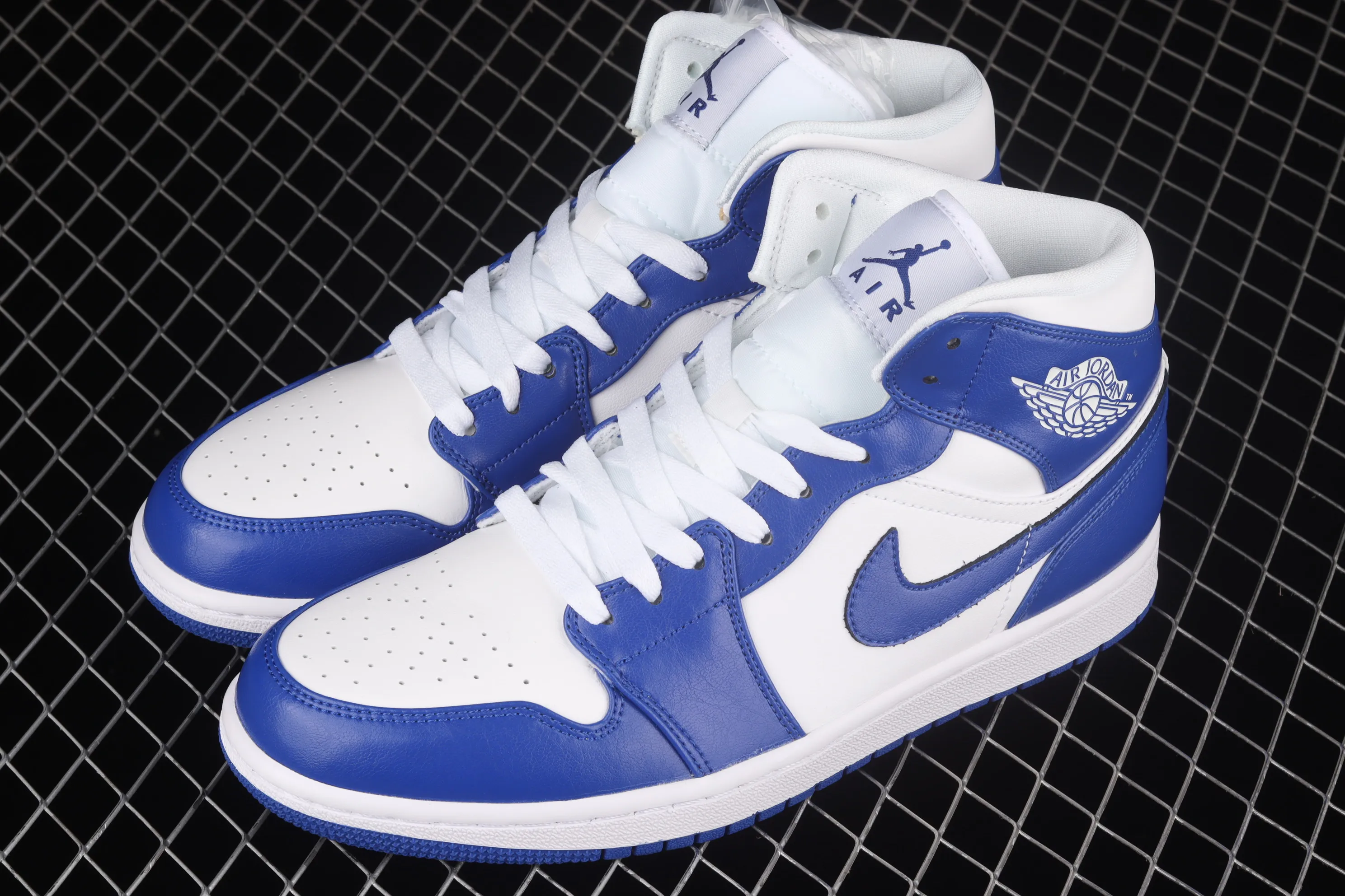 All categories Air Jordan Jordan series basketball shoes Air Jordan 1 Mid Air Jordan 1 Mid AJ1 Joe 1 Kentucky Blue Zhongbang basketball shoes BQ6472-104
